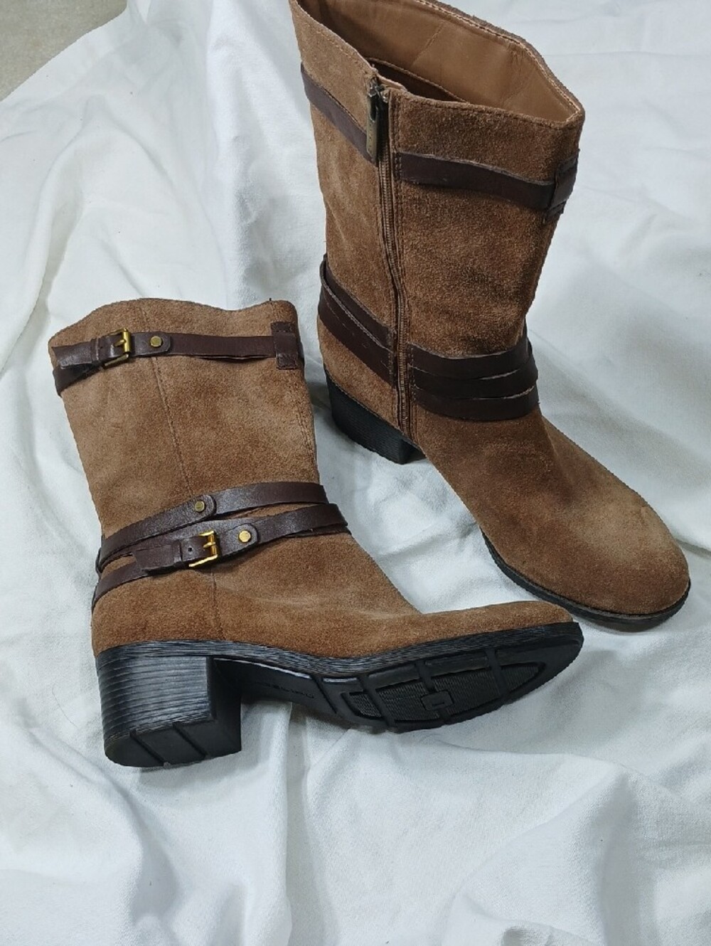 Bandolino Women's Brown Suede zip boots with contrasting leather straps size 10